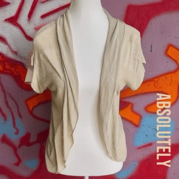 Chic Cream Open Front Cardigan - Picture 2 of 9